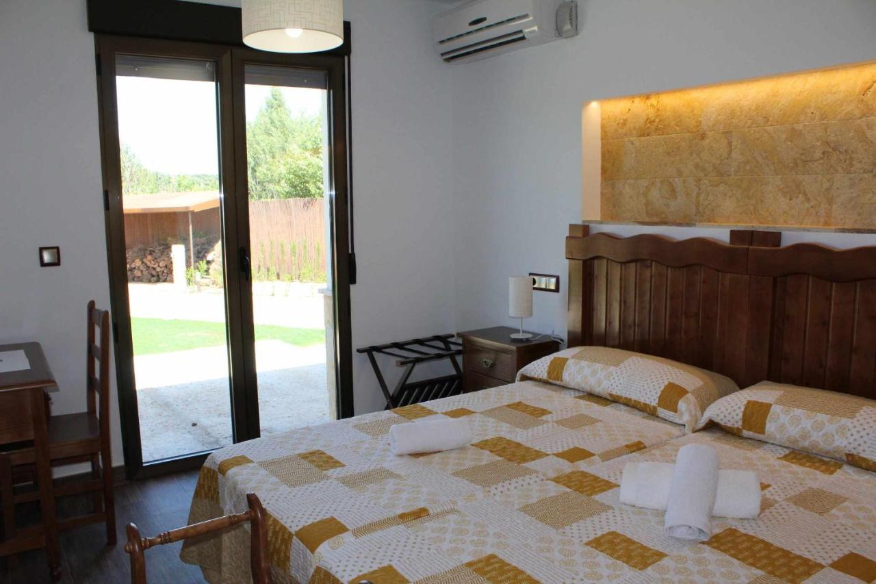 Casas Rurales Laguna La Tinaja 오사 데 몬티엘 외부 사진