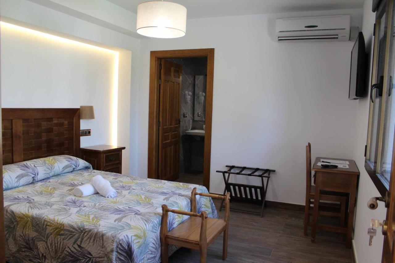 Casas Rurales Laguna La Tinaja 오사 데 몬티엘 외부 사진