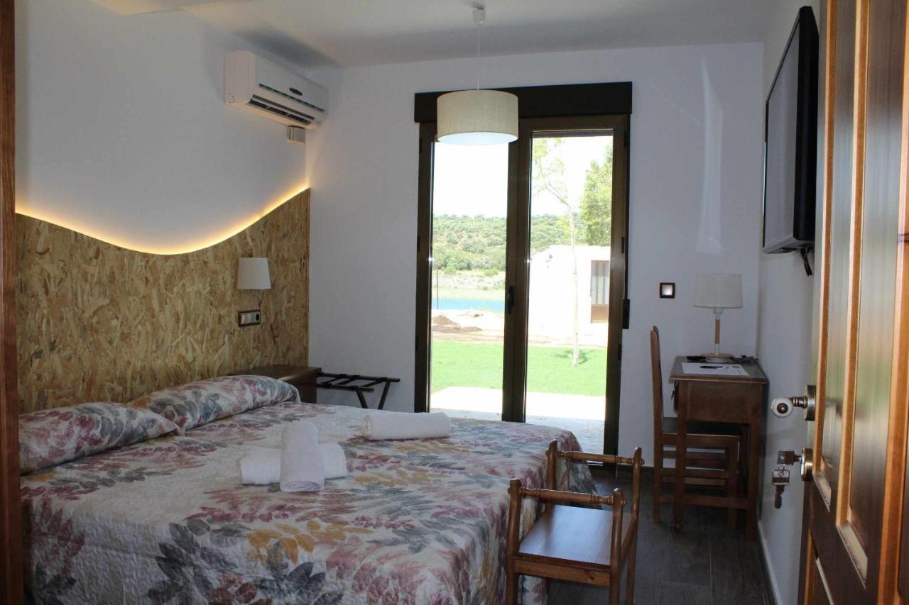 Casas Rurales Laguna La Tinaja 오사 데 몬티엘 외부 사진