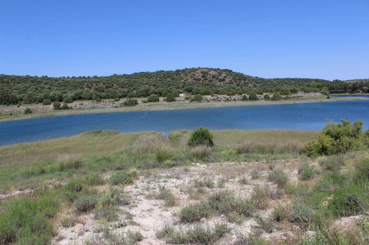 Casas Rurales Laguna La Tinaja 오사 데 몬티엘 외부 사진