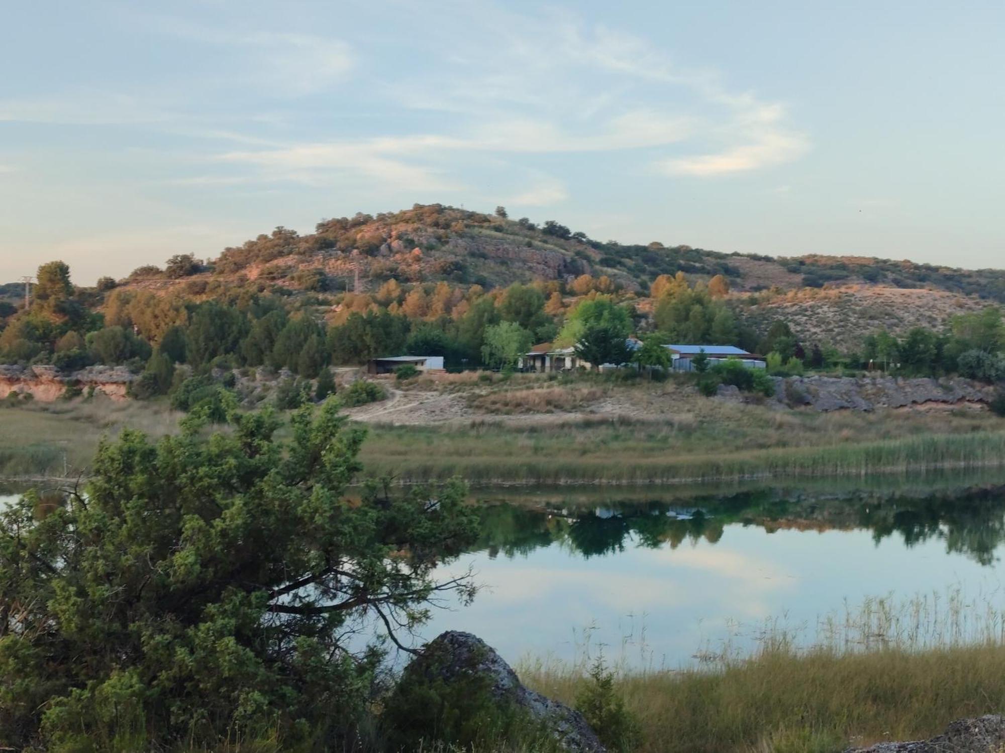 Casas Rurales Laguna La Tinaja 오사 데 몬티엘 외부 사진